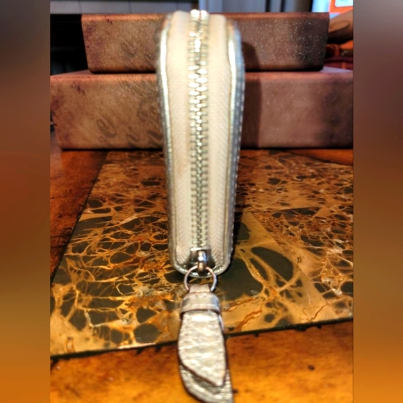 Coach long zippy wallet - Picture 7 of 10